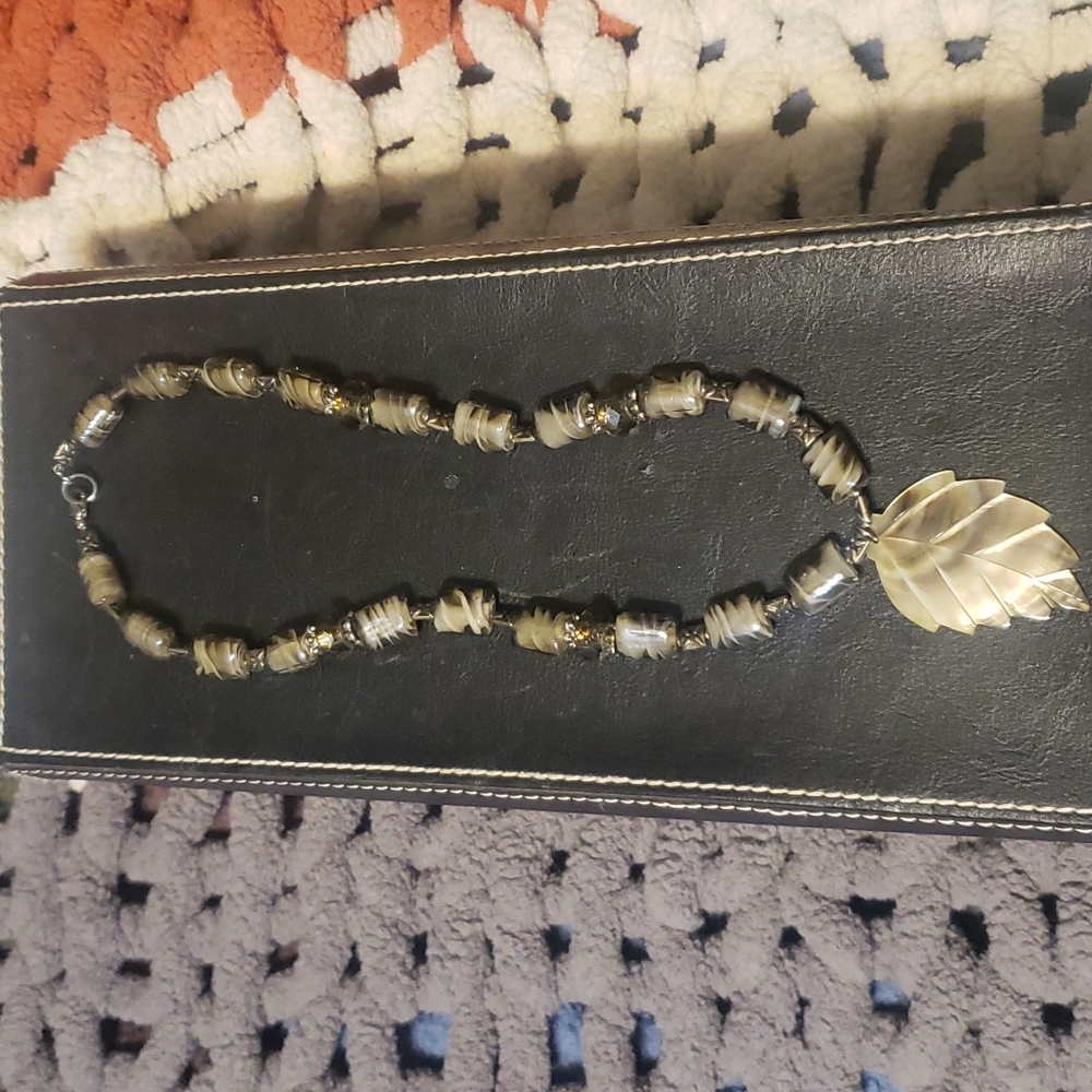 Leaf necklace